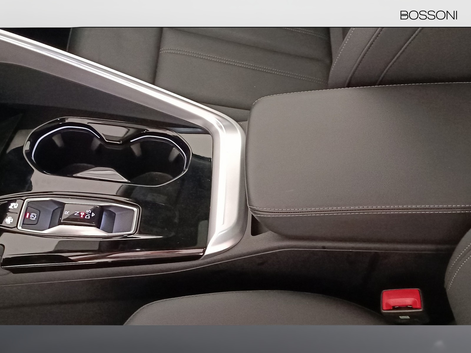 21 - Audi Q5 2.0 tdi mhev+ 204cv business quattro s tronic