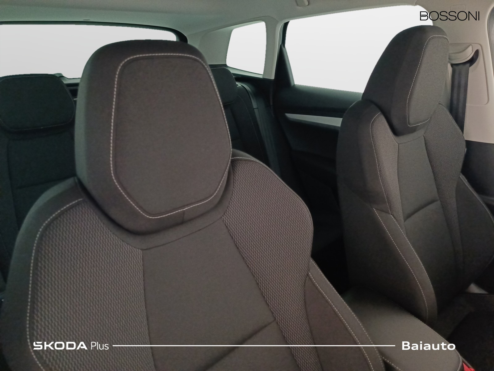 22 - Skoda Karoq 2.0 tdi evo scr 150cv executive 4x4 dsg