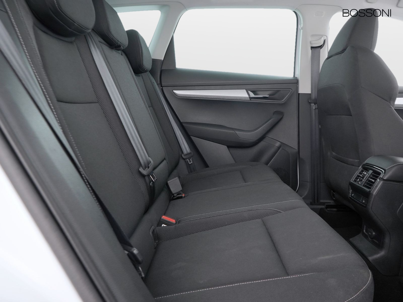 9 - Skoda Karoq 2.0 tdi evo scr 150cv executive 4x4 dsg