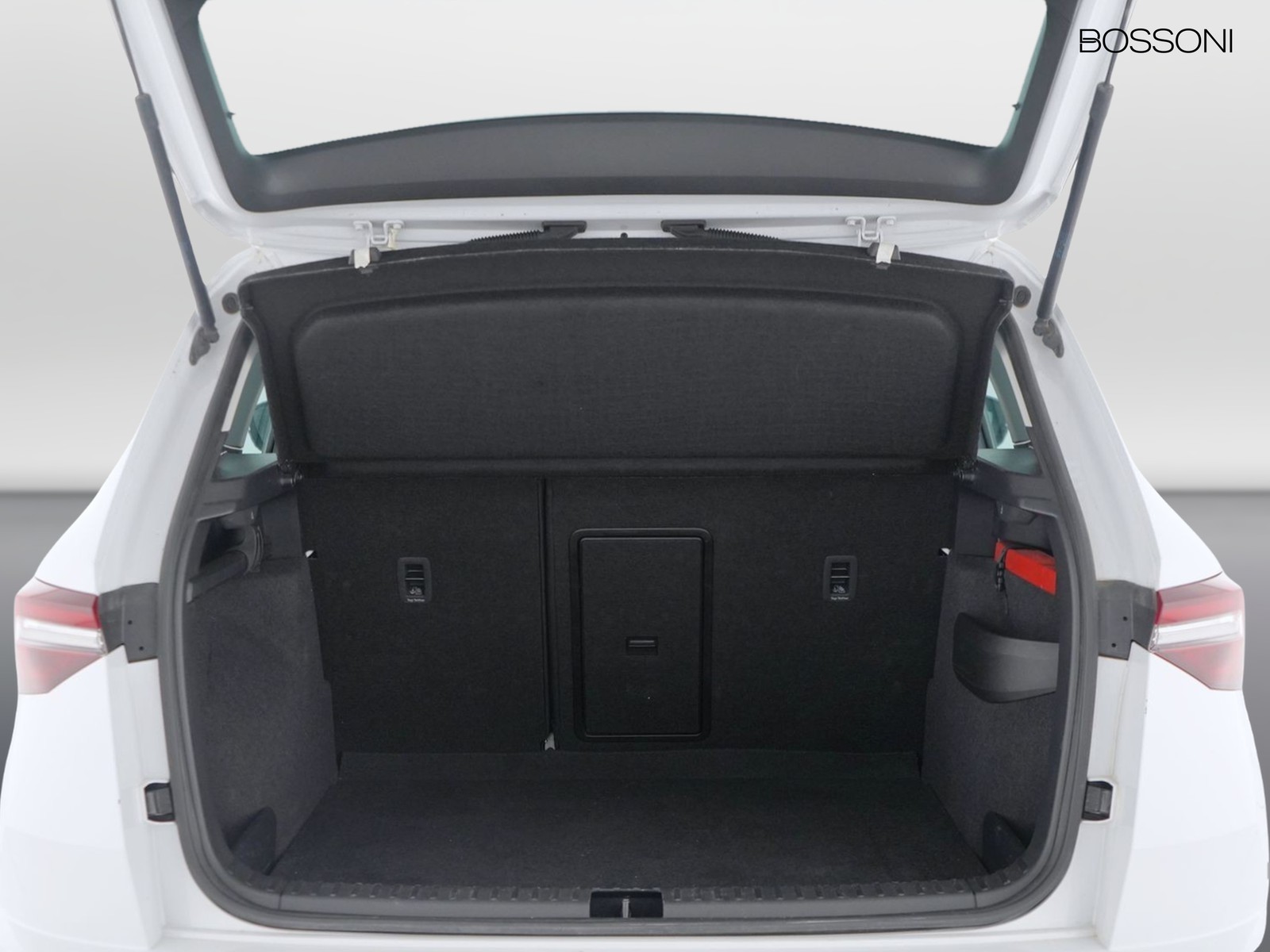 10 - Skoda Karoq 2.0 tdi evo scr 150cv executive 4x4 dsg
