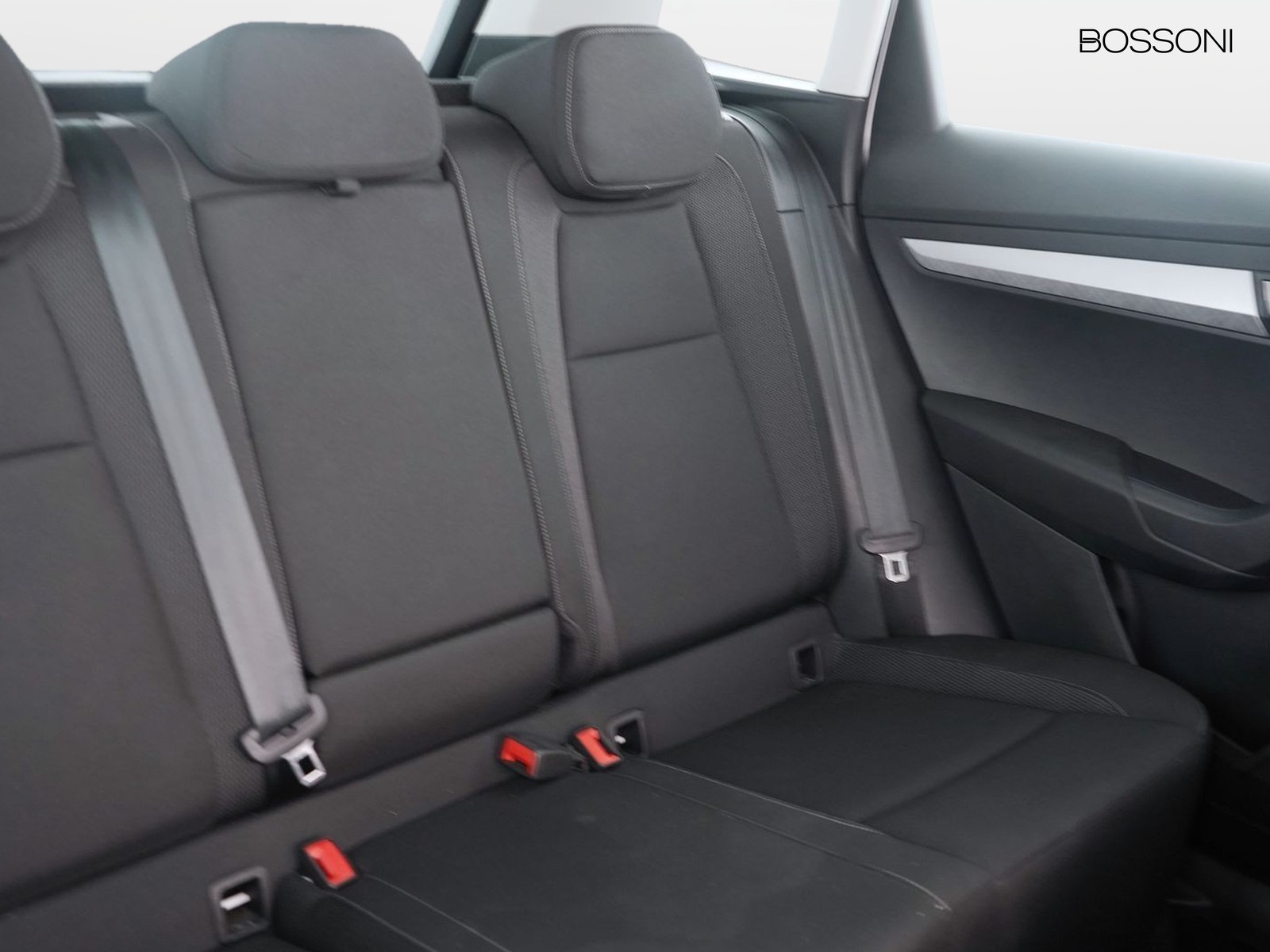 21 - Skoda Karoq 2.0 tdi evo scr 150cv executive 4x4 dsg
