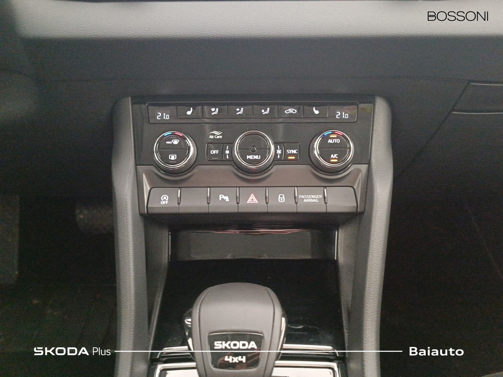11 - Skoda Karoq 2.0 tdi evo scr 150cv executive 4x4 dsg