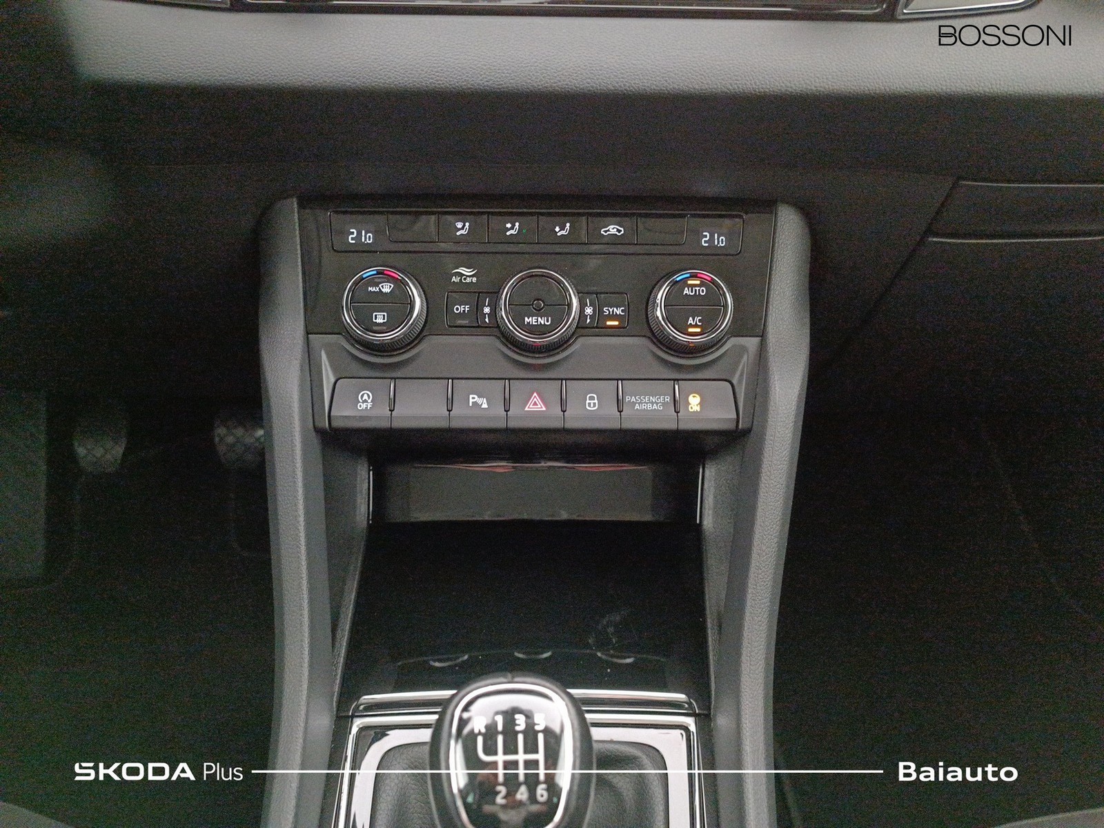 11 - Skoda Karoq 2.0 tdi evo scr 115cv executive