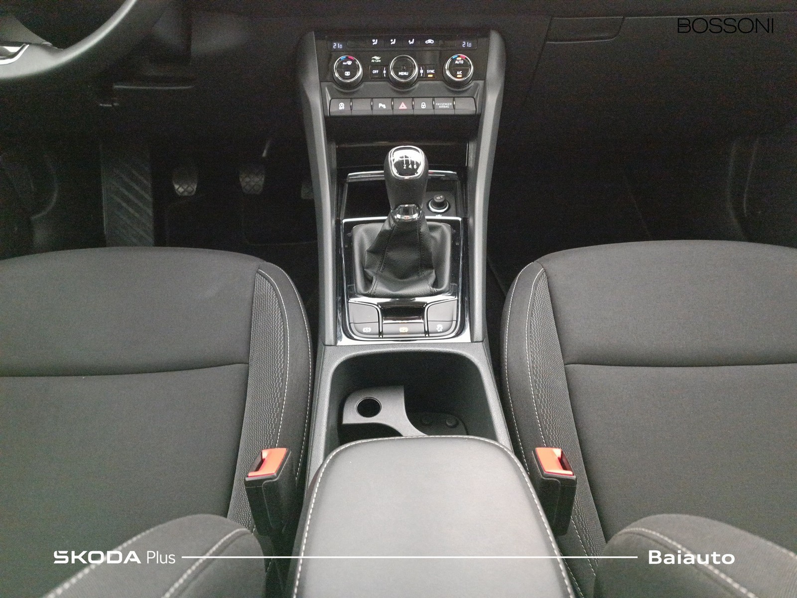 14 - Skoda Karoq 2.0 tdi evo scr 115cv executive