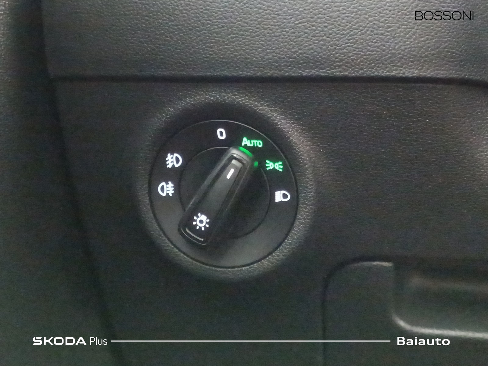 18 - Skoda Karoq 2.0 tdi evo scr 115cv executive