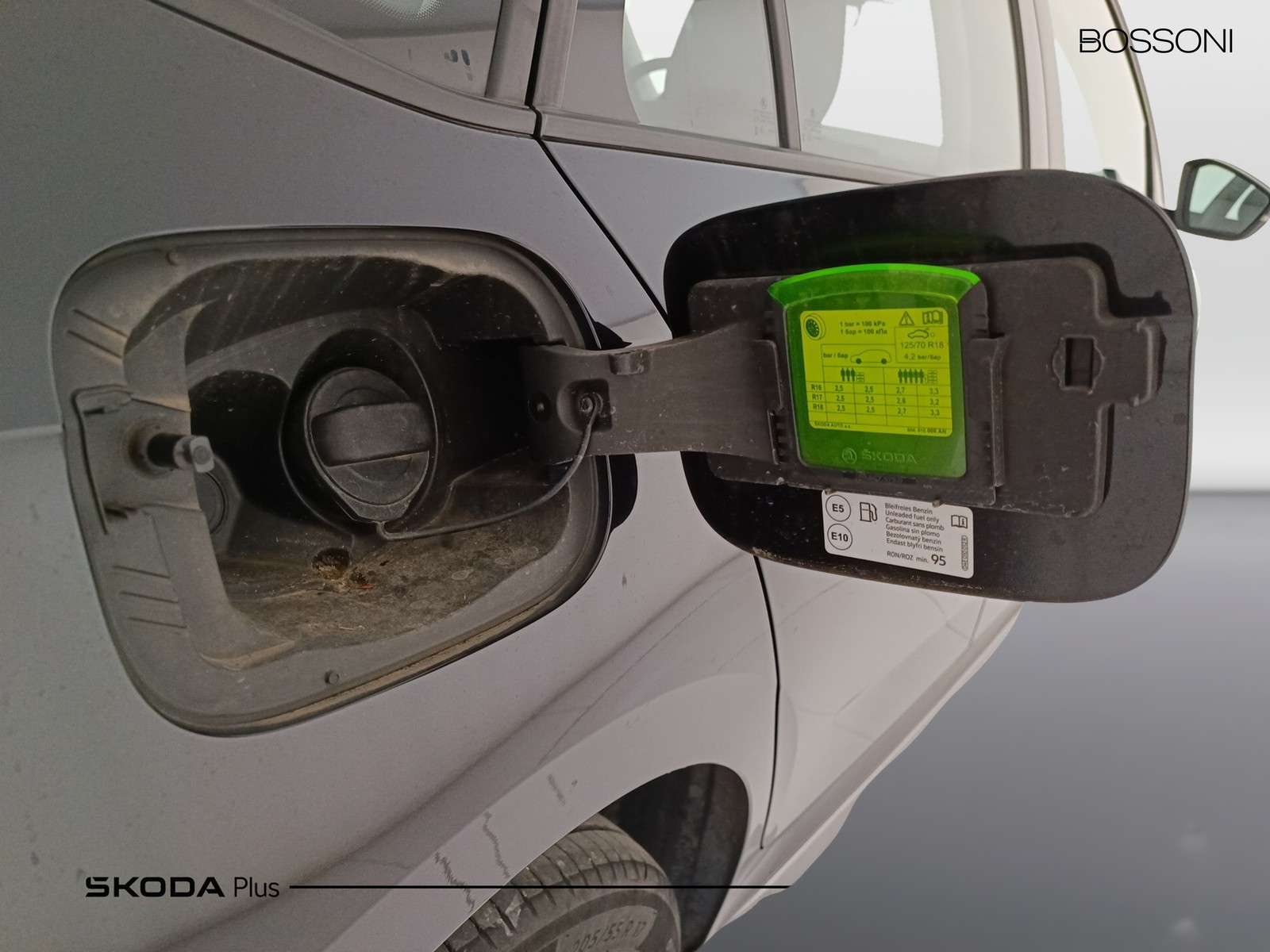 30 - Skoda Kamiq 1.0 tsi 110cv style dsg