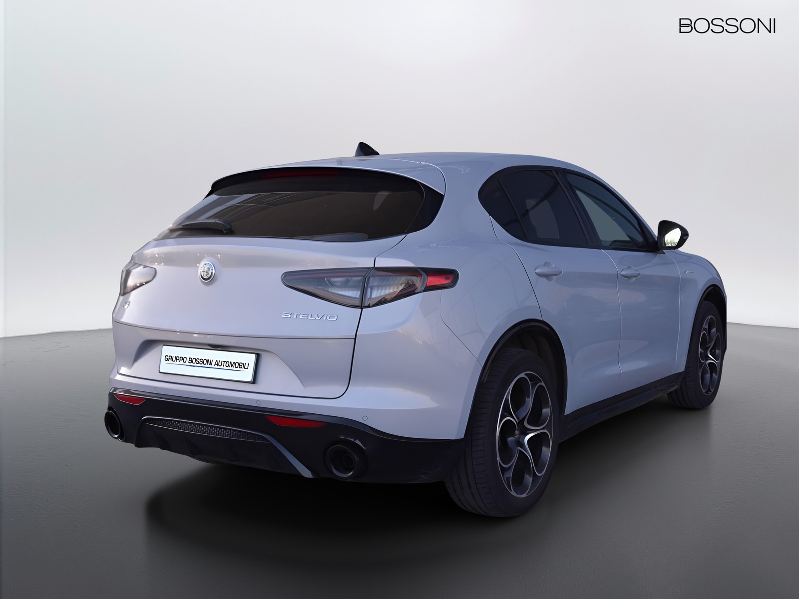 3 - Alfa Romeo Stelvio 2.2 turbo 210cv veloce q4 at8