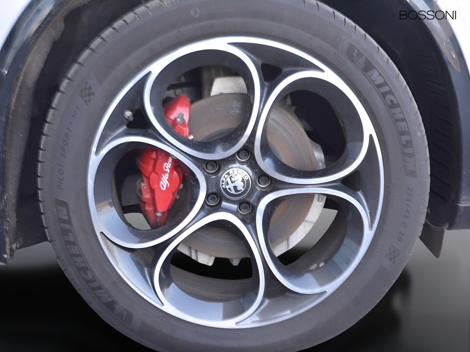 15 - Alfa Romeo Stelvio 2.2 turbo 210cv veloce q4 at8