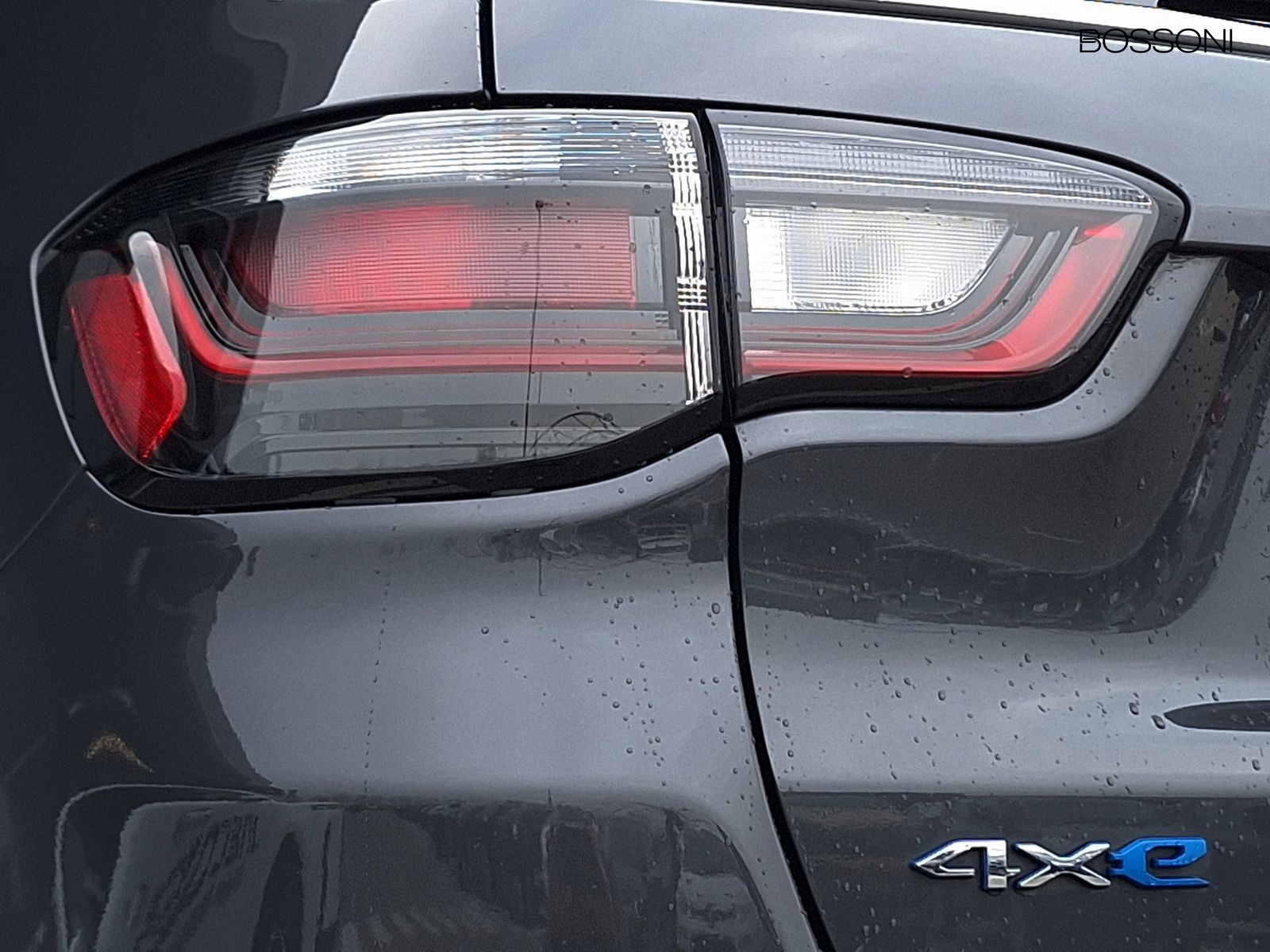 15 - Jeep Compass 1.3 turbo t4 phev limited 4xe at6