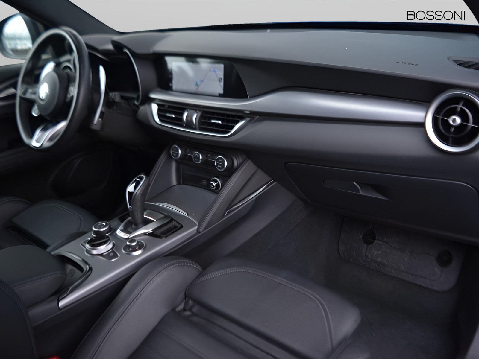 8 - Alfa Romeo Stelvio 2.2 turbo 210cv veloce q4 at8