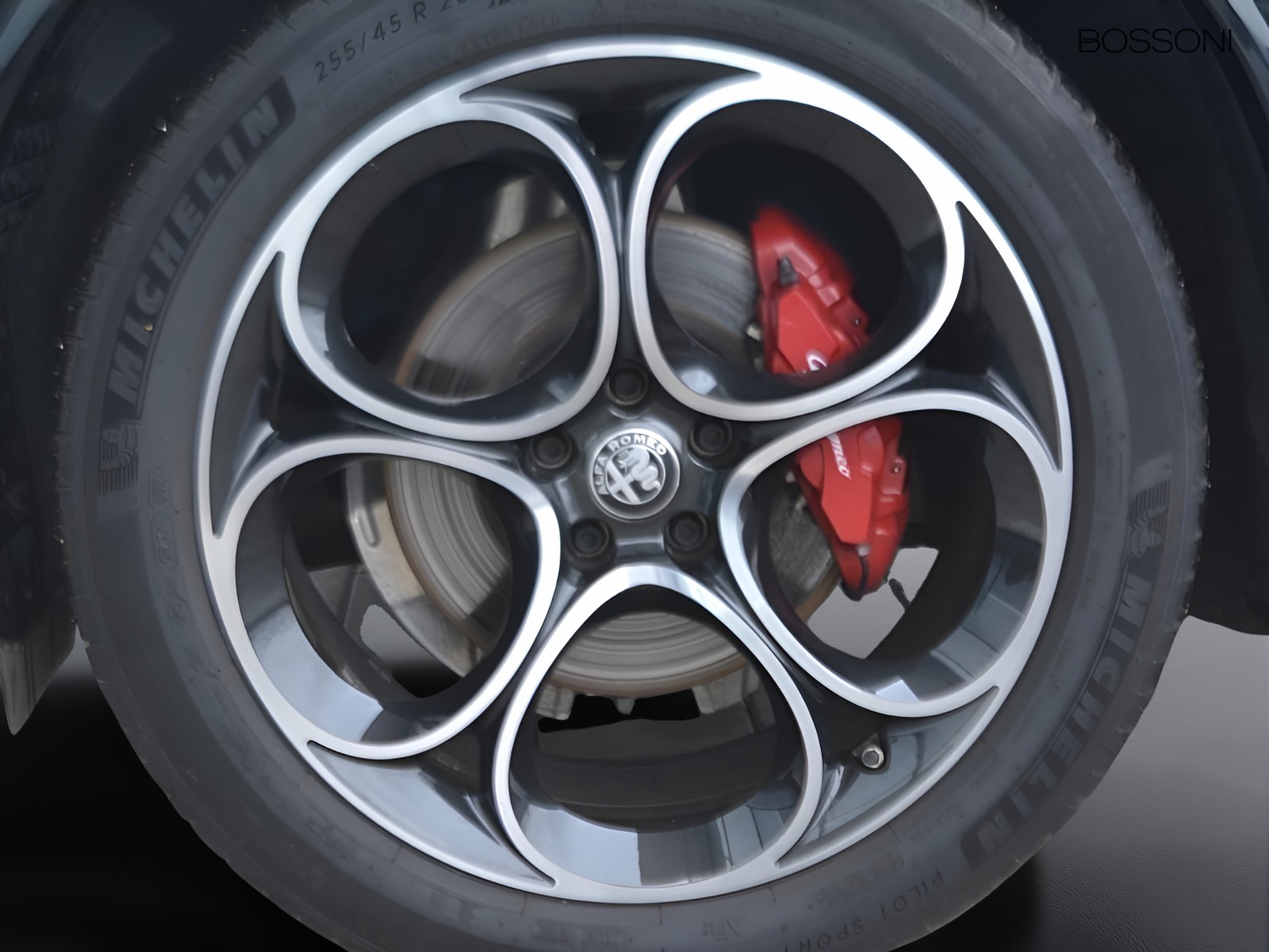 15 - Alfa Romeo Stelvio 2.2 turbo 210cv veloce q4 at8