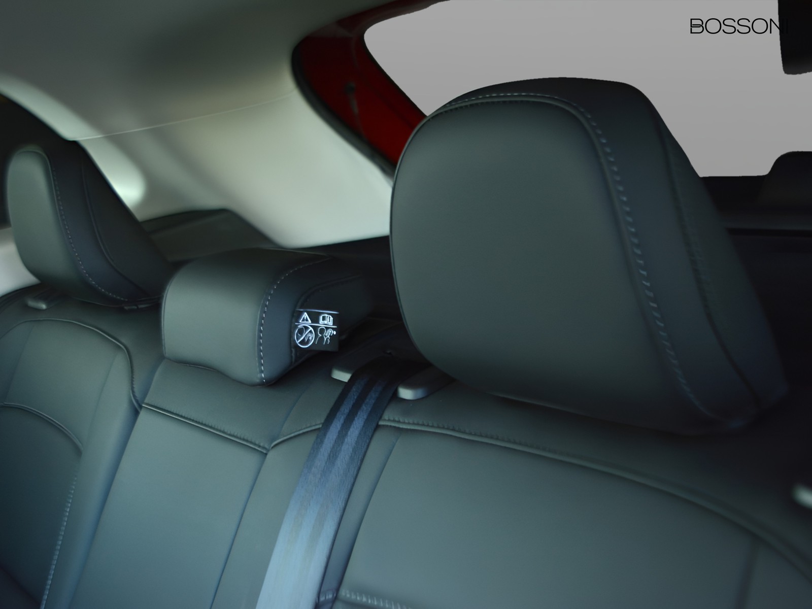 8 - Mg ZS 1.5 hybrid+ luxury auto