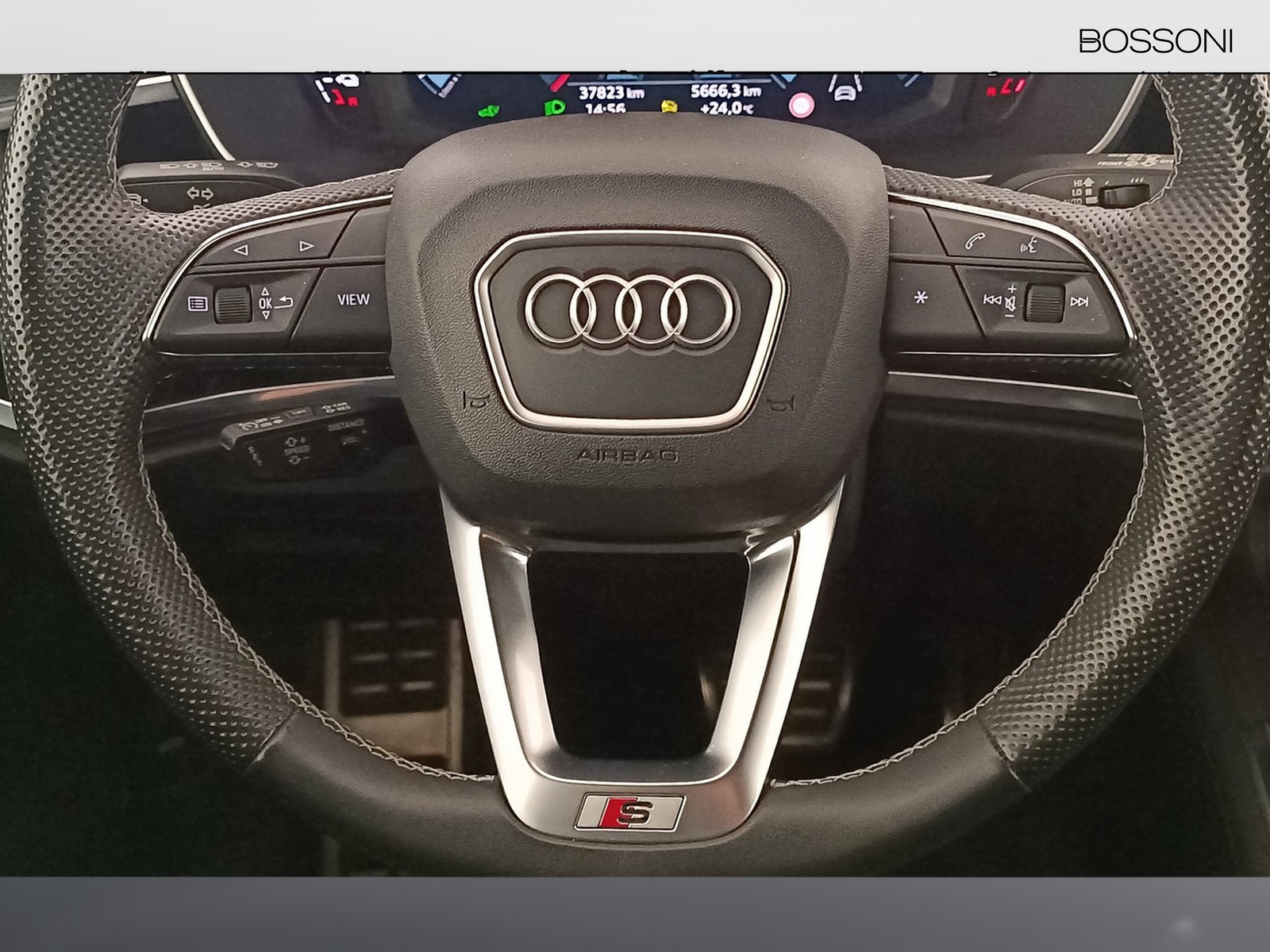 16 - Audi Q3 45 1.4 tfsi e s line edition s tronic