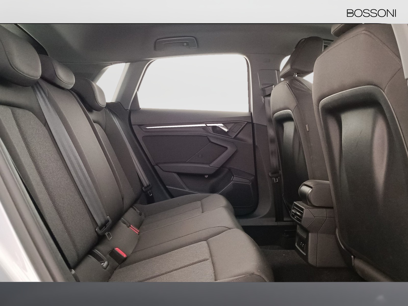 9 - Audi A3 sportback 30 2.0 tdi business advanced