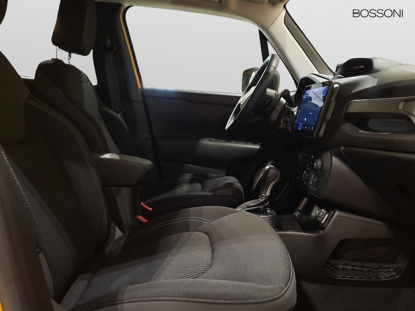 9 - Jeep Renegade 1.5 turbo t4 mhev altitude 2wd dct