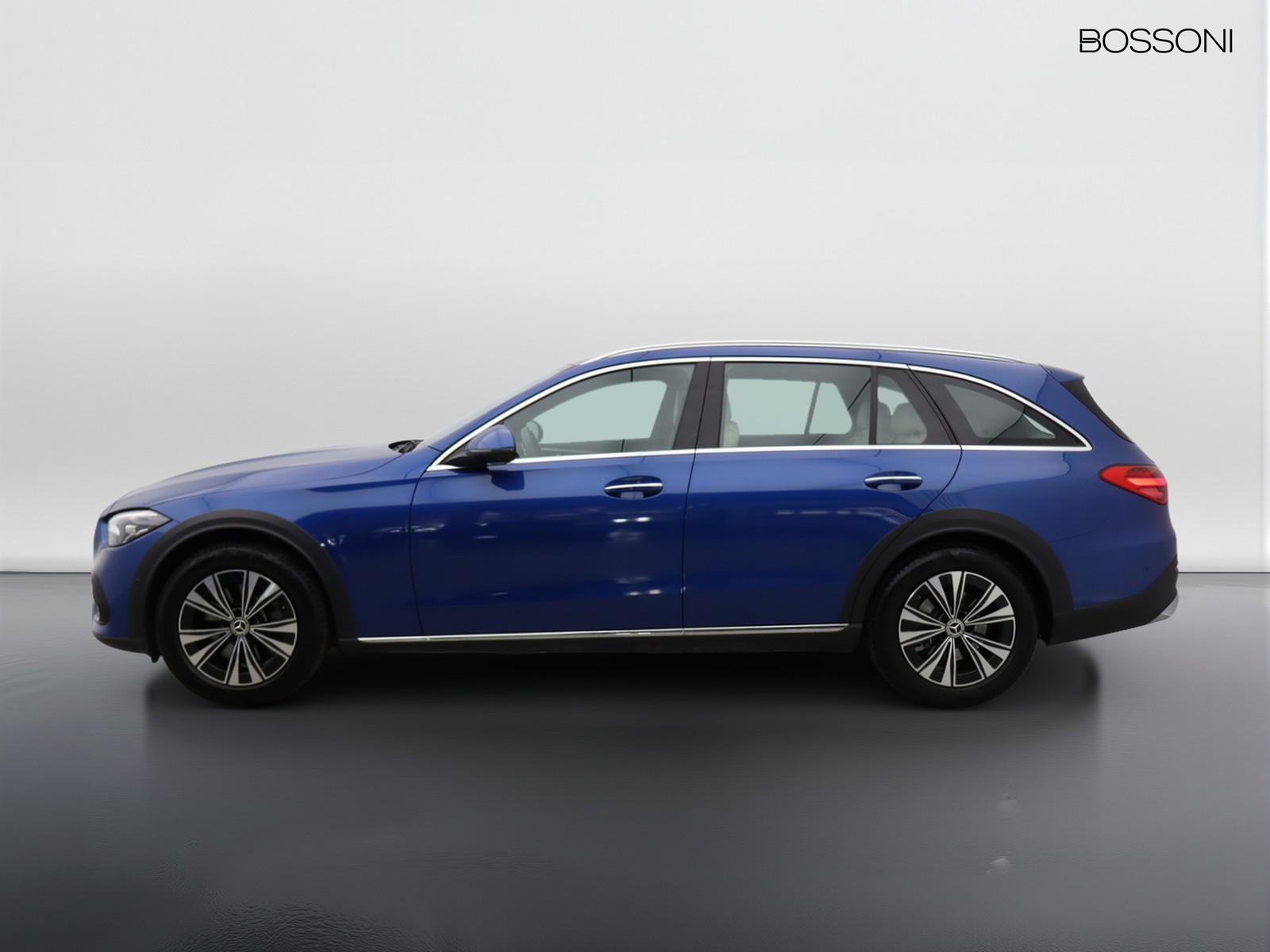 3 - Mercedes Classe C station wagon all-terrain 220 d mild hybrid premium plus 4matic 9g-tronic
