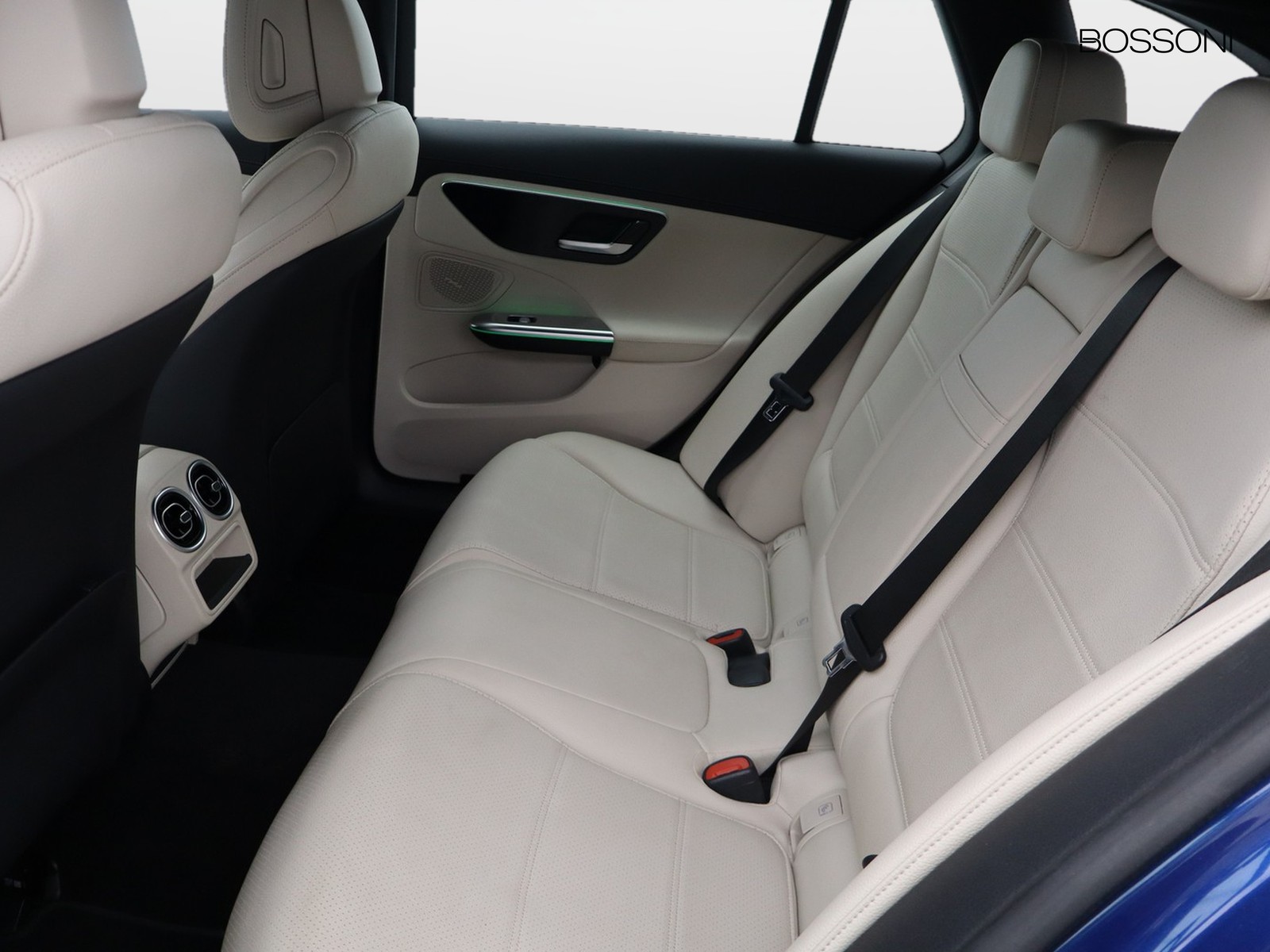8 - Mercedes Classe C station wagon all-terrain 220 d mild hybrid premium plus 4matic 9g-tronic