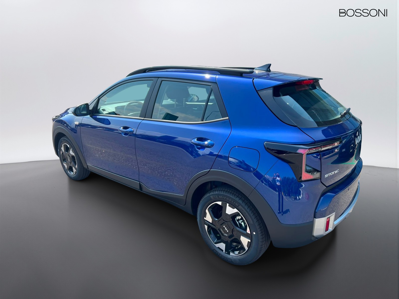 4 - Kia Stonic 1.0 t-gdi urban