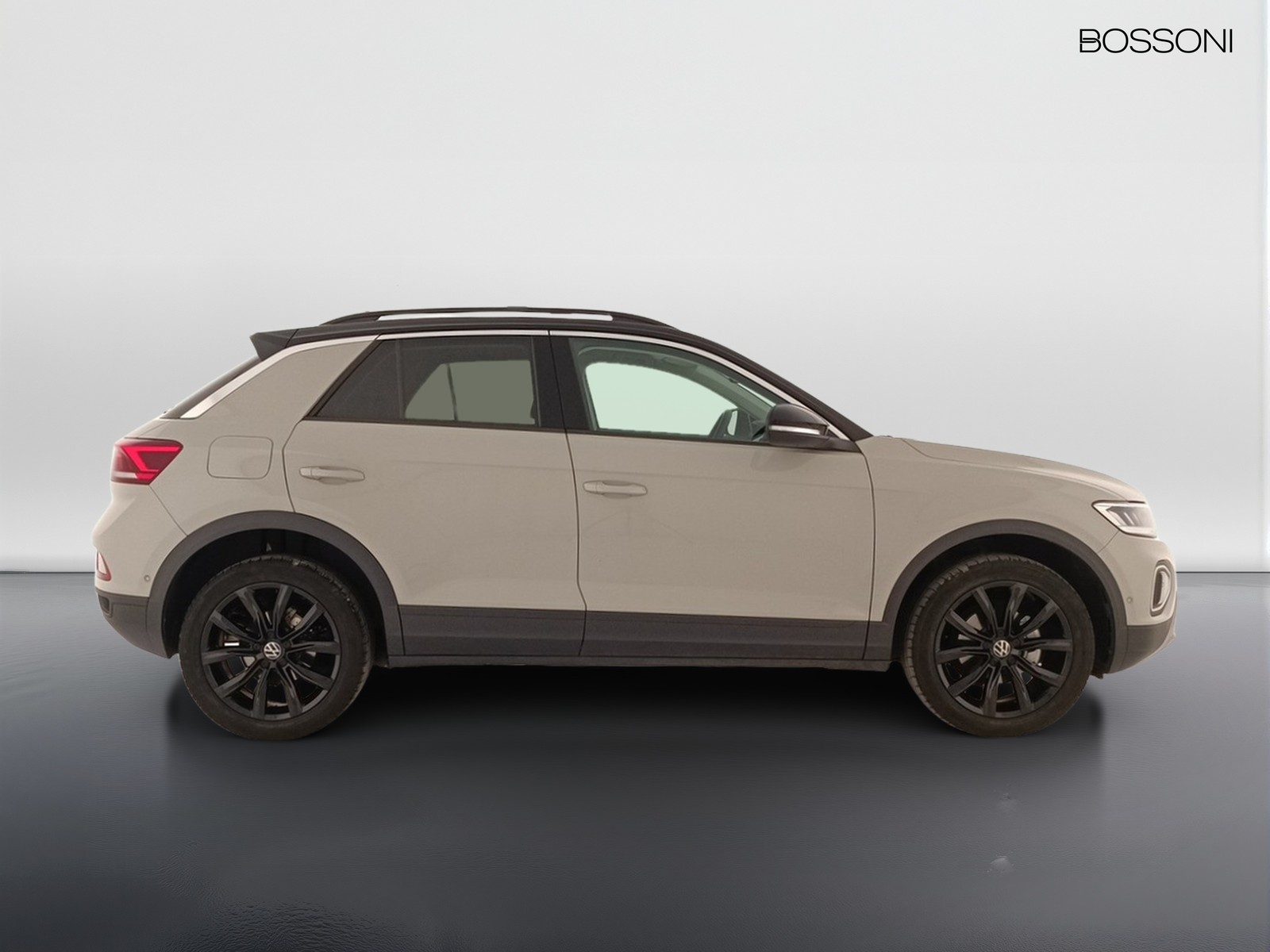 3 - Volkswagen T-Roc 1.5 tsi act sport dsg