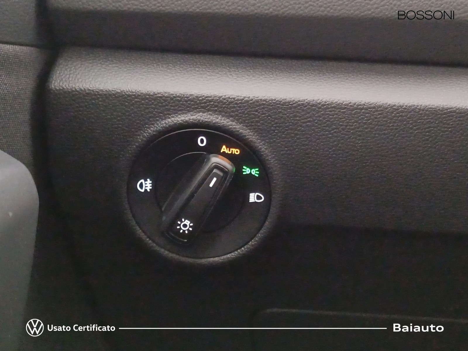 17 - Volkswagen T-Roc 1.5 tsi act sport dsg