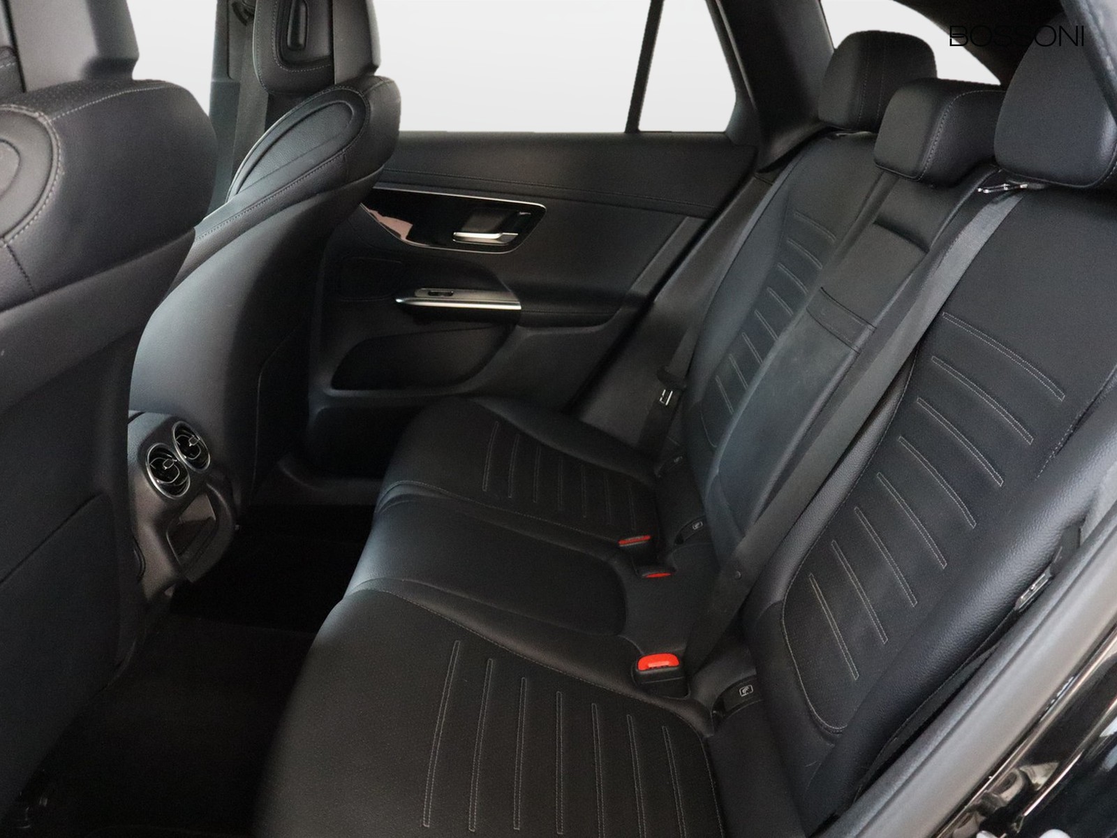 8 - Mercedes GLC suv 220 d amg line advanced 4matic 9g-tronic