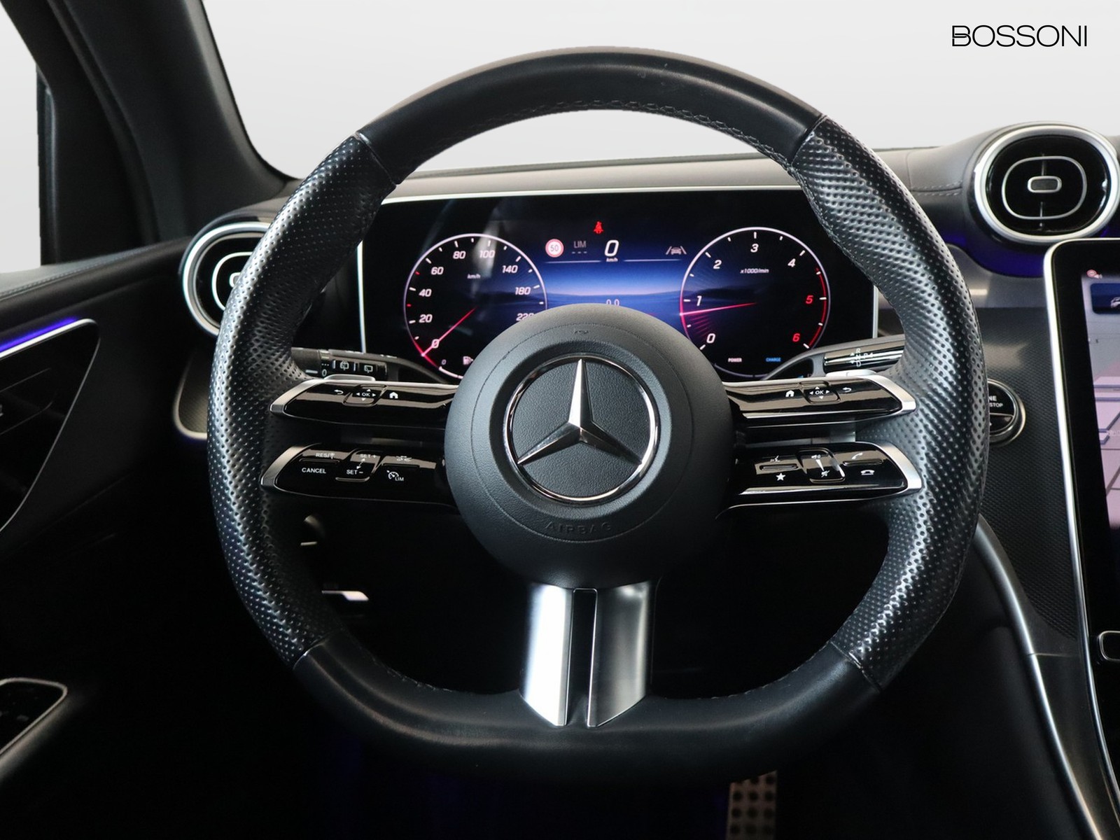 16 - Mercedes GLC suv 220 d amg line advanced 4matic 9g-tronic