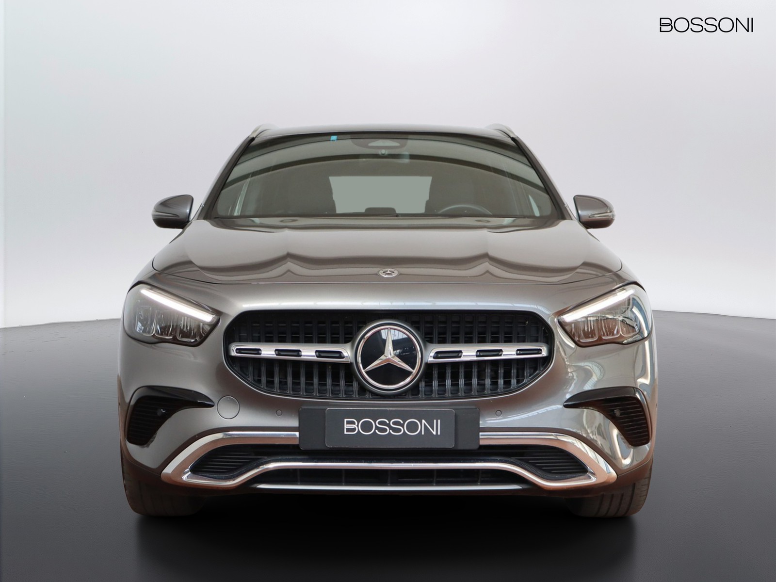 2 - Mercedes GLA 180 progressive advanced 7g-dct