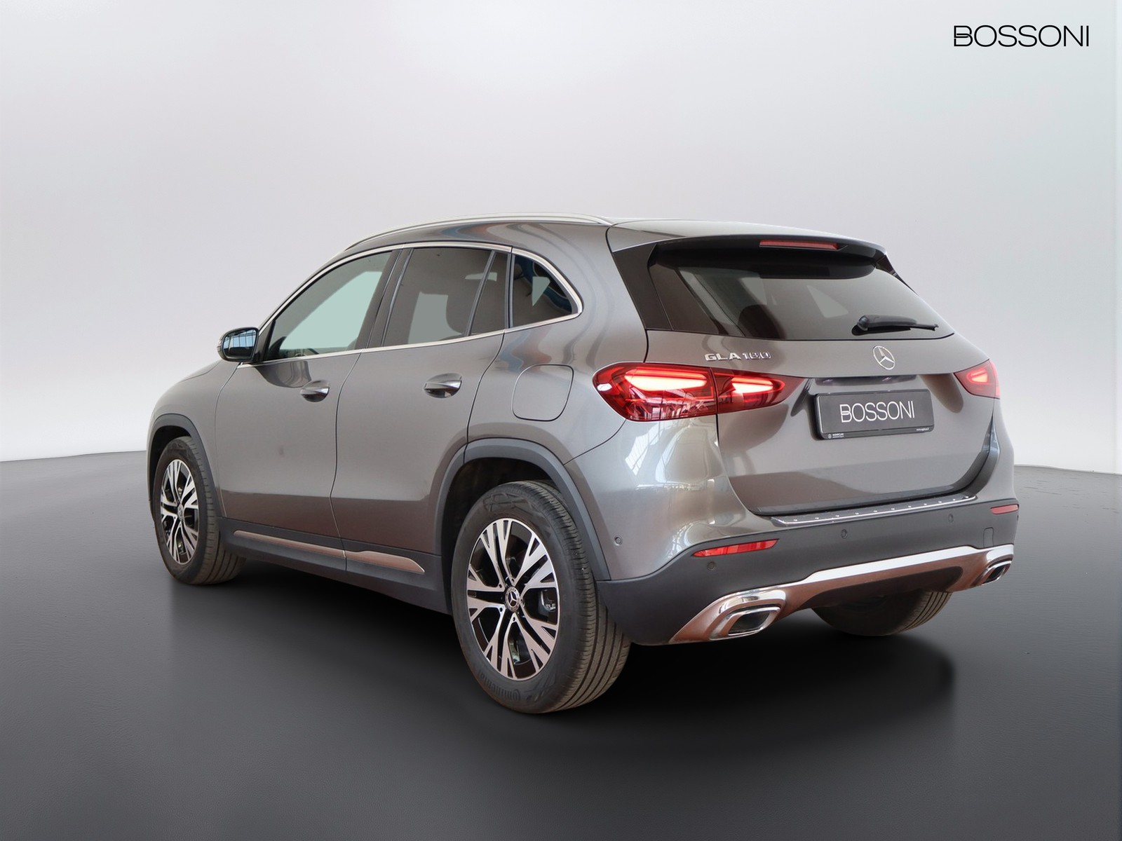 5 - Mercedes GLA 180 progressive advanced 7g-dct