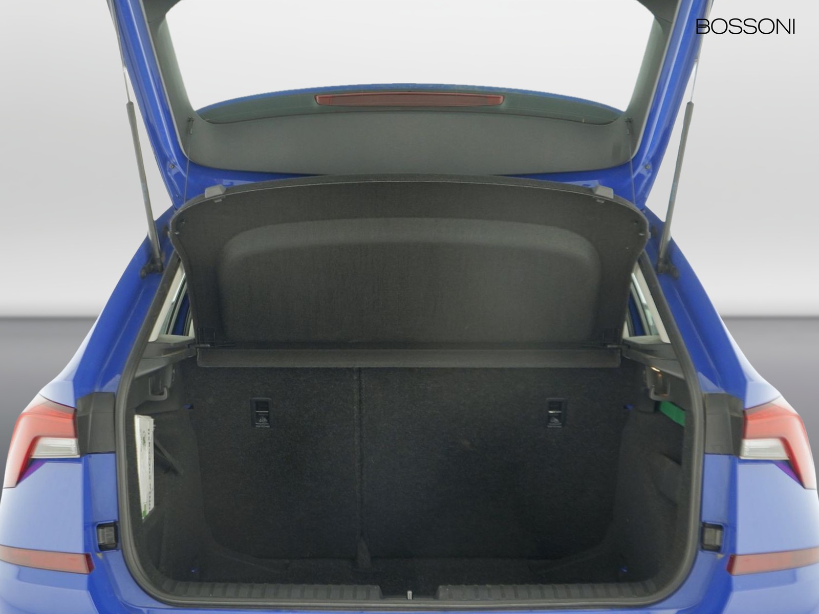 10 - Skoda Kamiq 1.0 tsi 95cv style