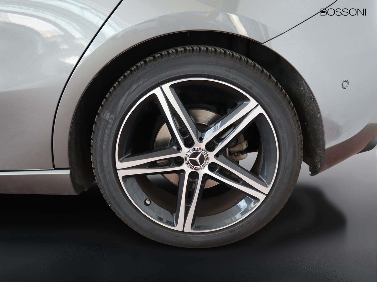 4 - Mercedes Classe A 180 d sport 7g-dct