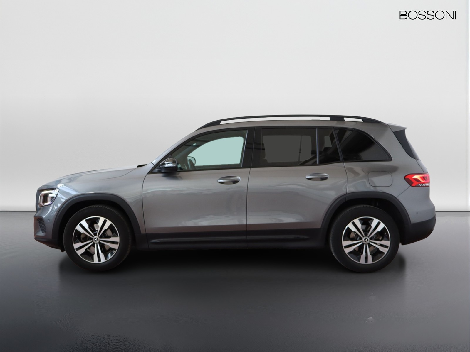 3 - Mercedes GLB 200 sport plus 7g-dct