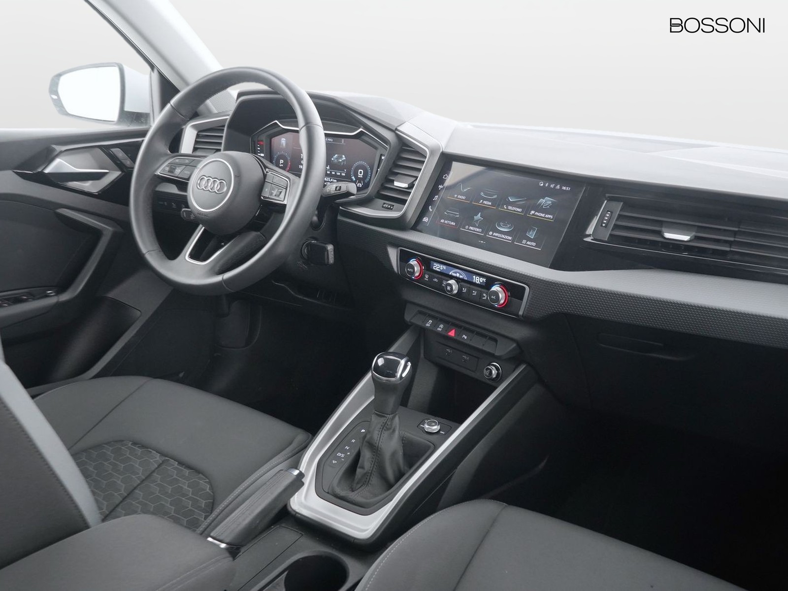 4 - Audi A1 sportback 35 1.5 tfsi s line edition s tronic