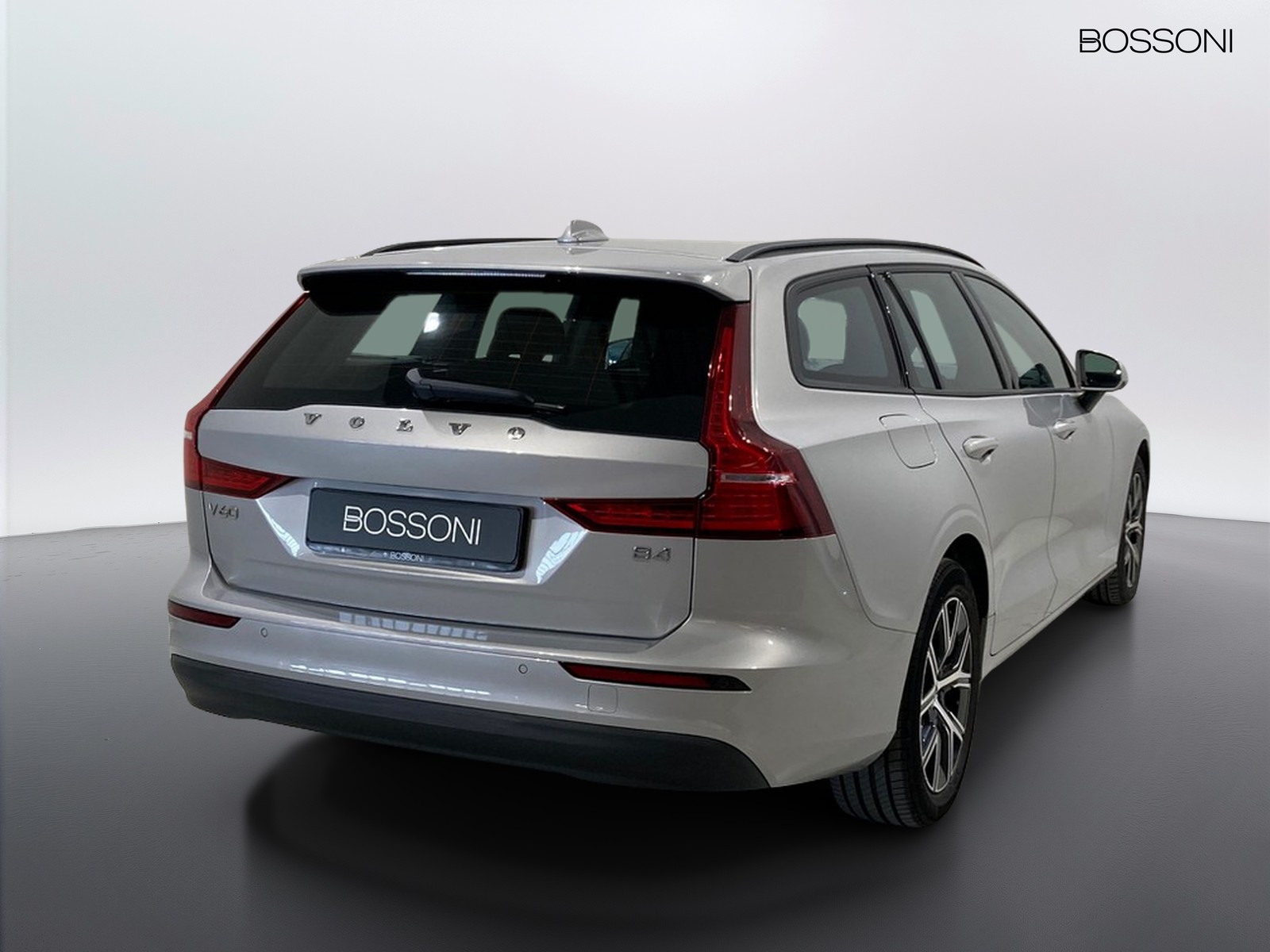 2 - Volvo V60 2.0 b4 essential automatico
