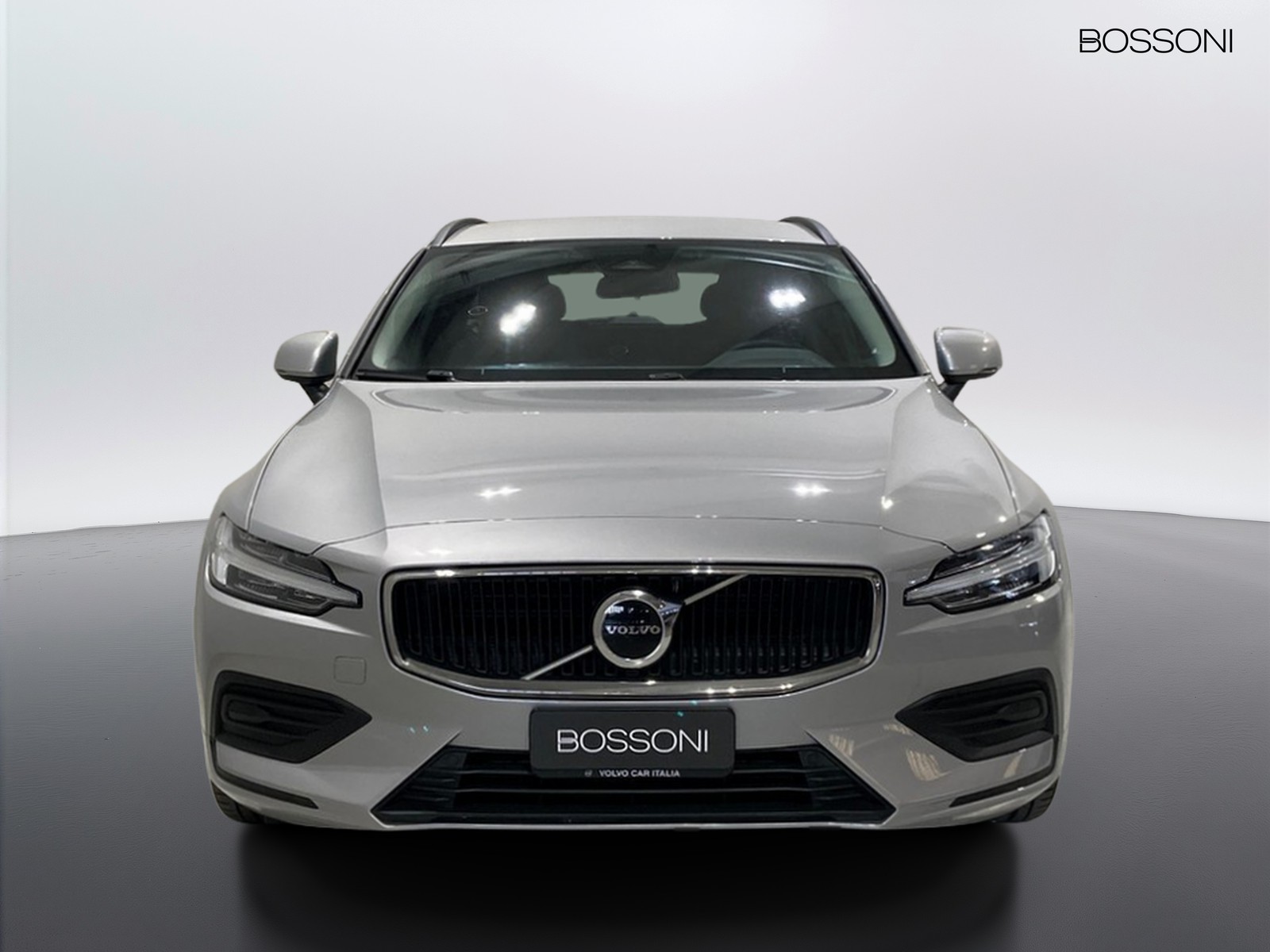 9 - Volvo V60 2.0 b4 essential automatico