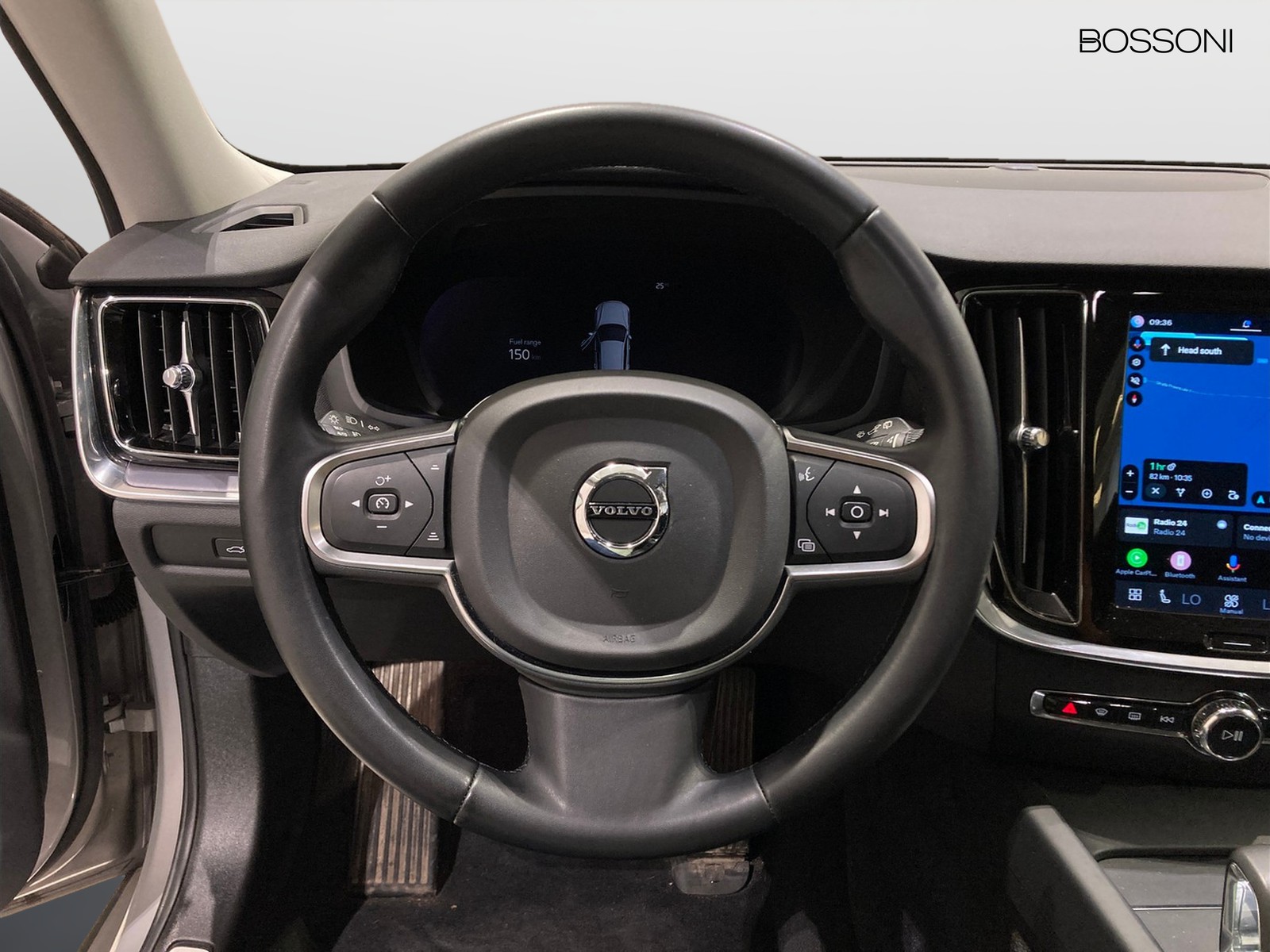 11 - Volvo V60 2.0 b4 essential automatico