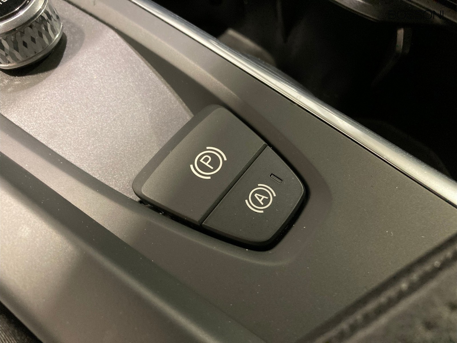 21 - Volvo V60 2.0 b4 essential automatico
