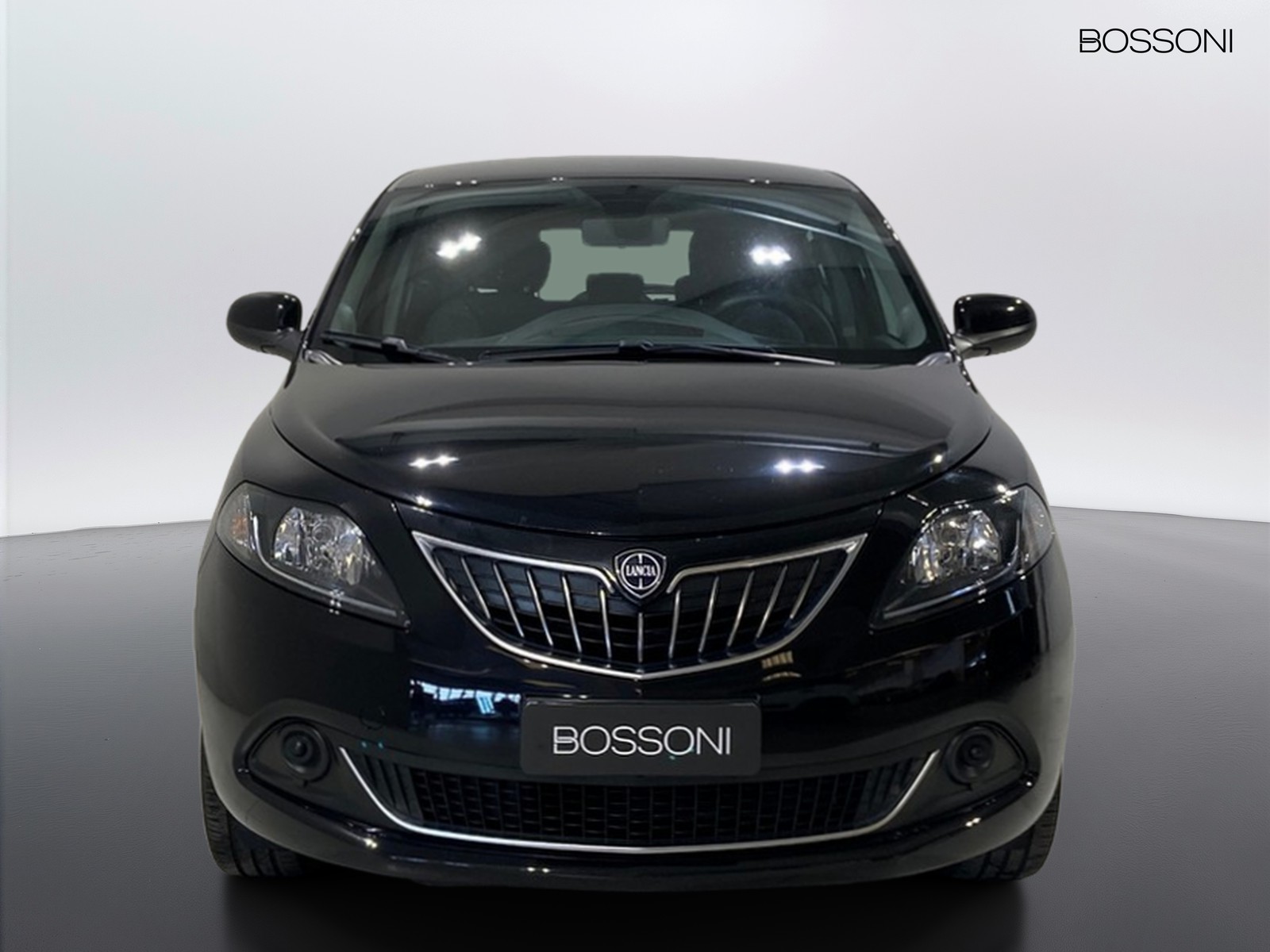 2 - Lancia Ypsilon 1.0 firefly hybrid 70cv silver s&s 5p.ti