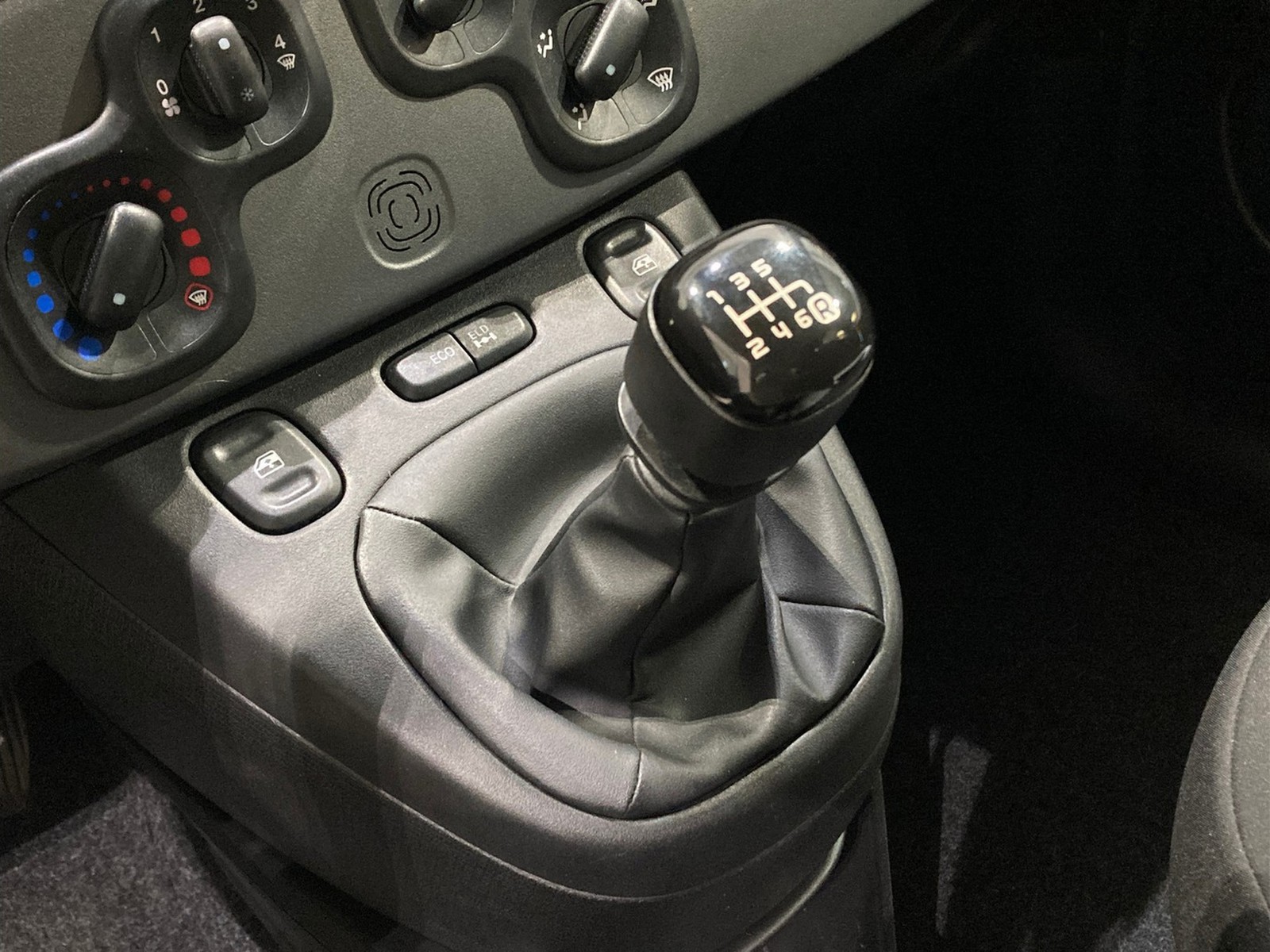 16 - Fiat Panda 0.9 twinair turbo 85cv wild 4x4 s&s
