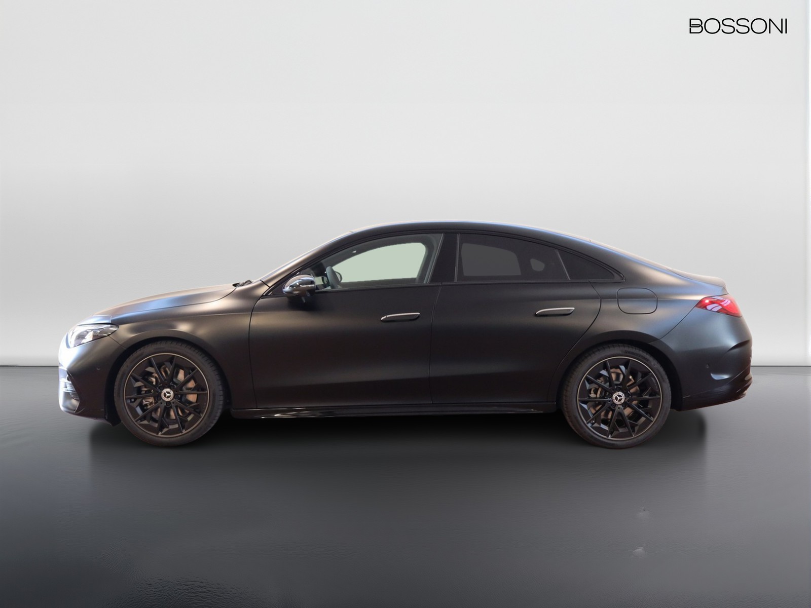 3 - Mercedes CLA 200 premium auto