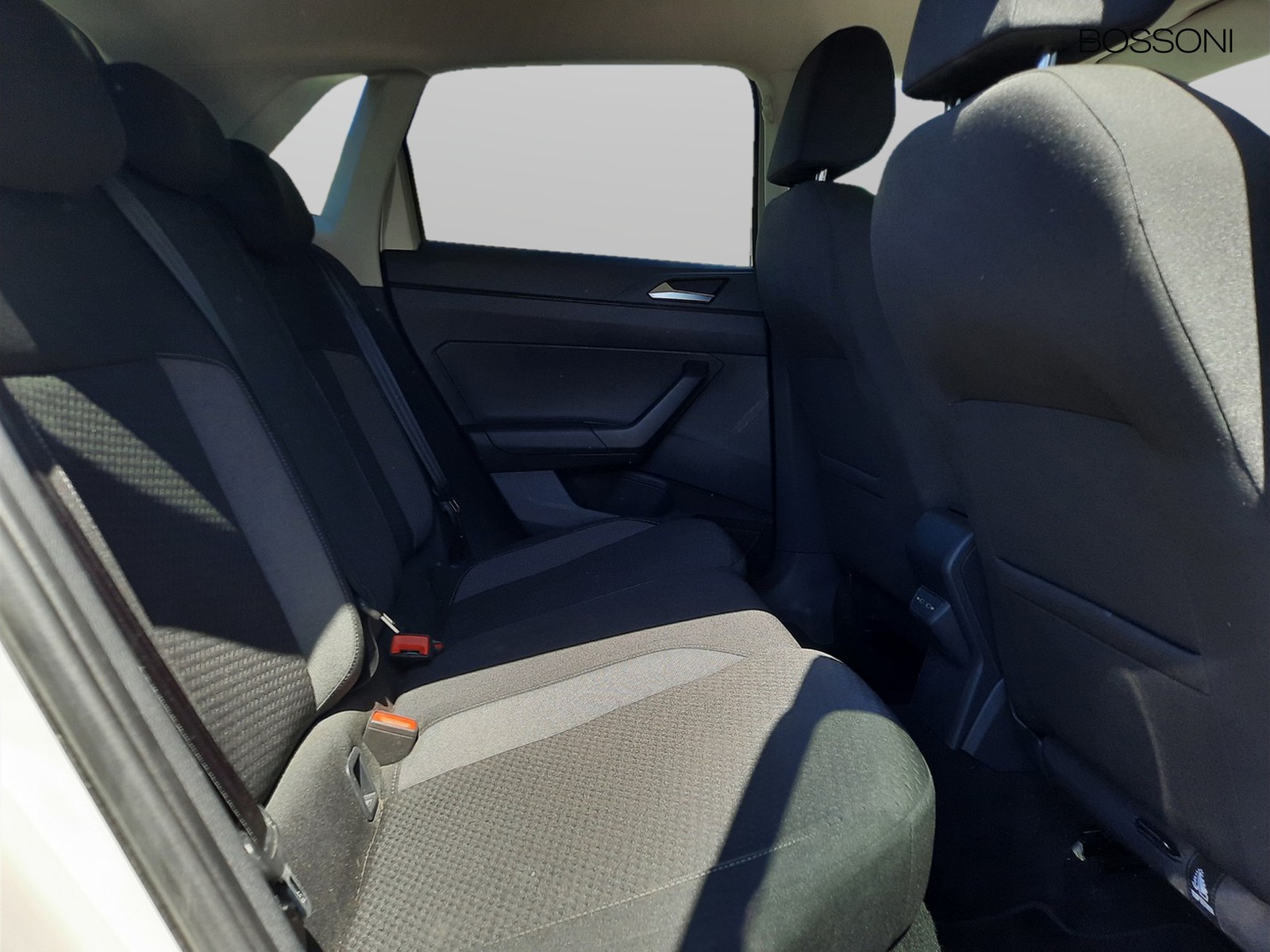 10 - Volkswagen Polo 1.0 tsi 95cv life dsg