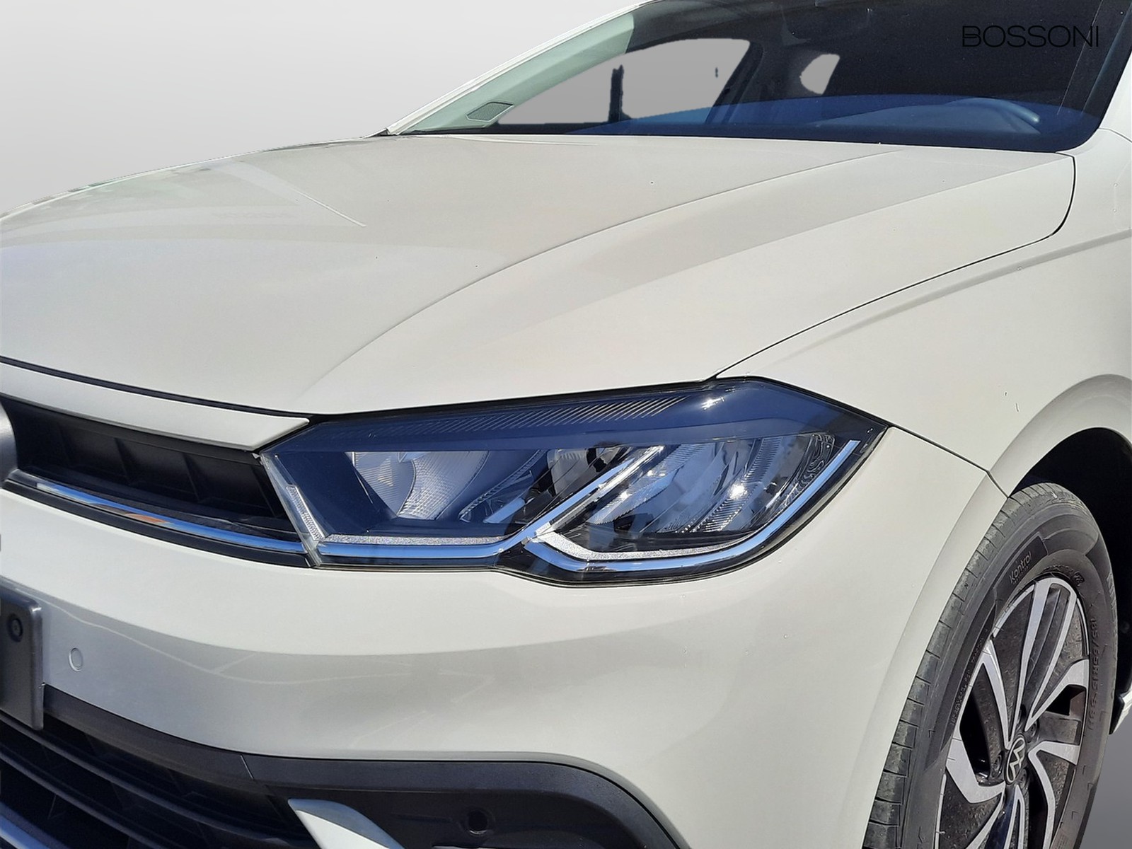 23 - Volkswagen Polo 1.0 tsi 95cv life dsg
