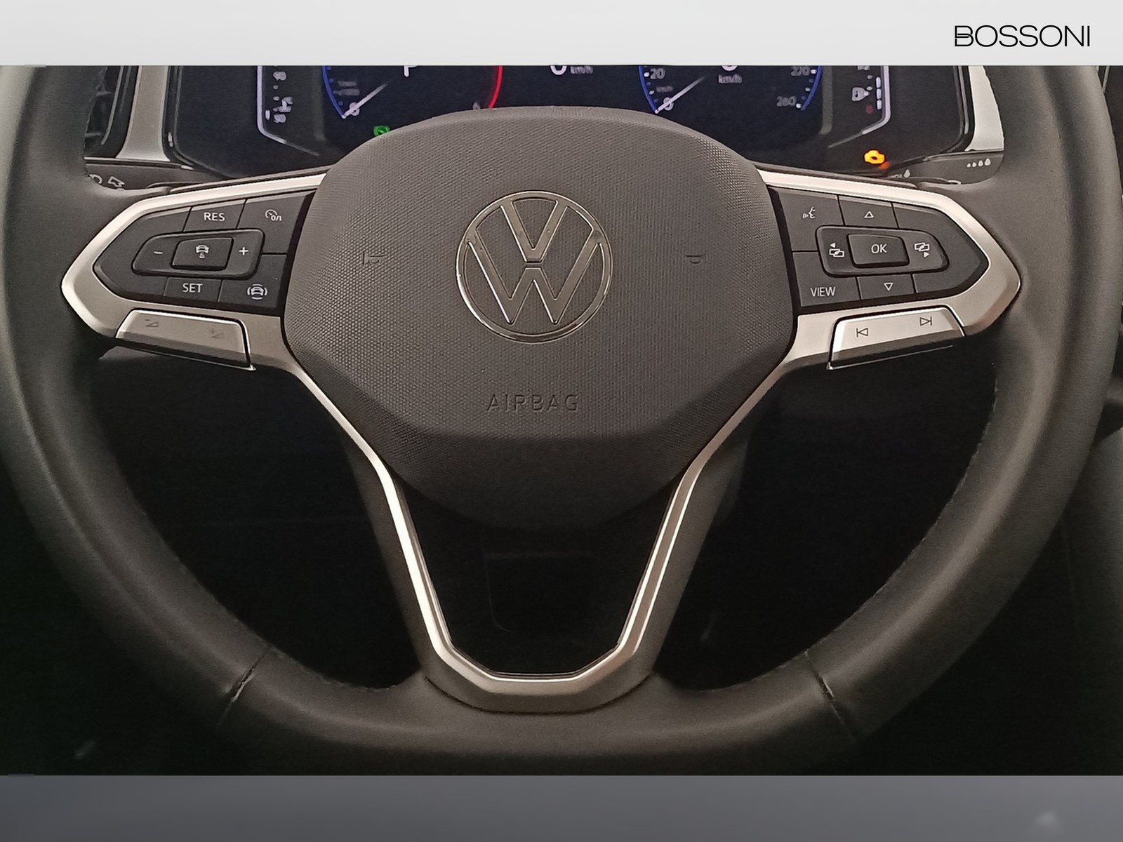 16 - Volkswagen T-Roc 2.0 tdi scr 150cv edition plus dsg