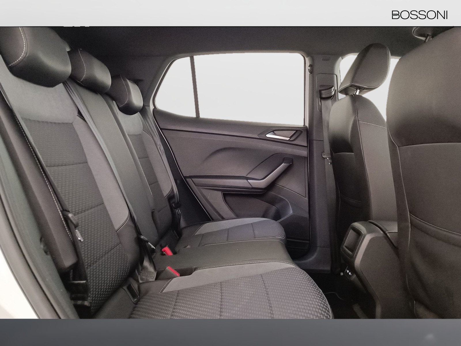 9 - Volkswagen T-Cross 1.0 tsi 110cv sport dsg