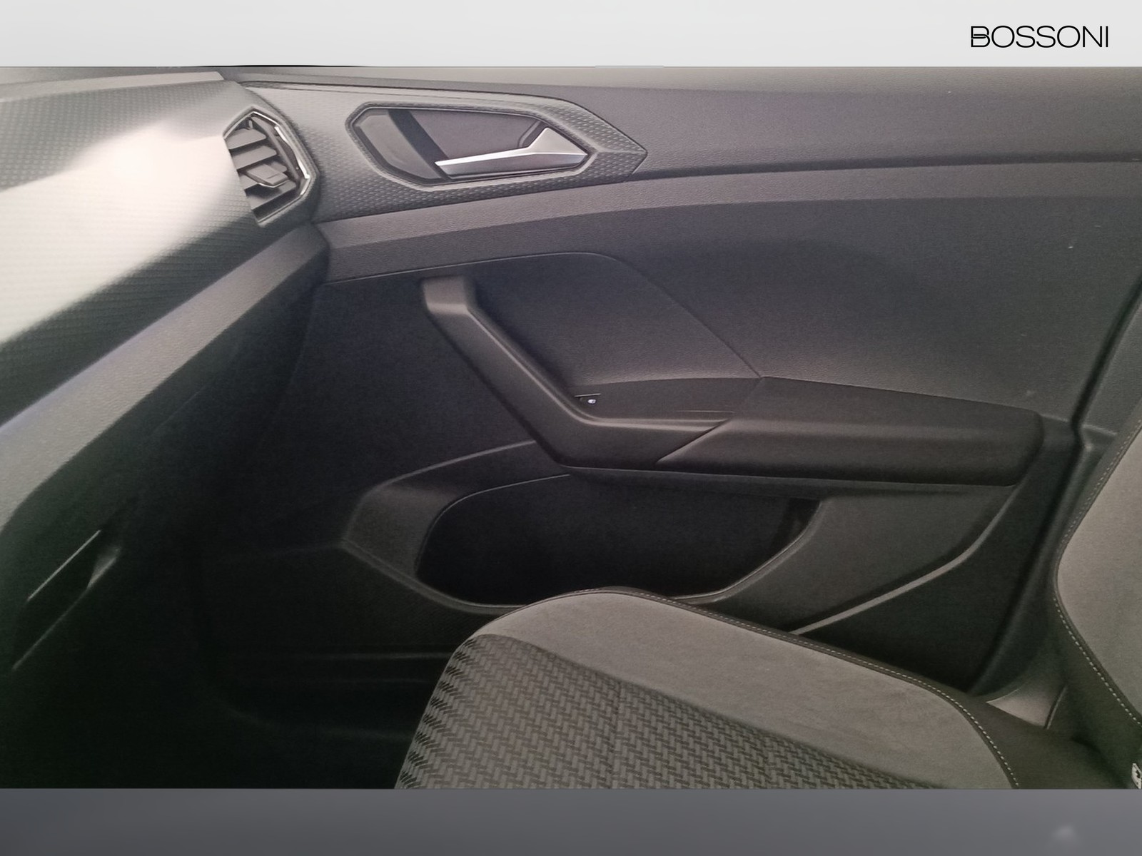 11 - Volkswagen T-Cross 1.0 tsi 110cv sport dsg
