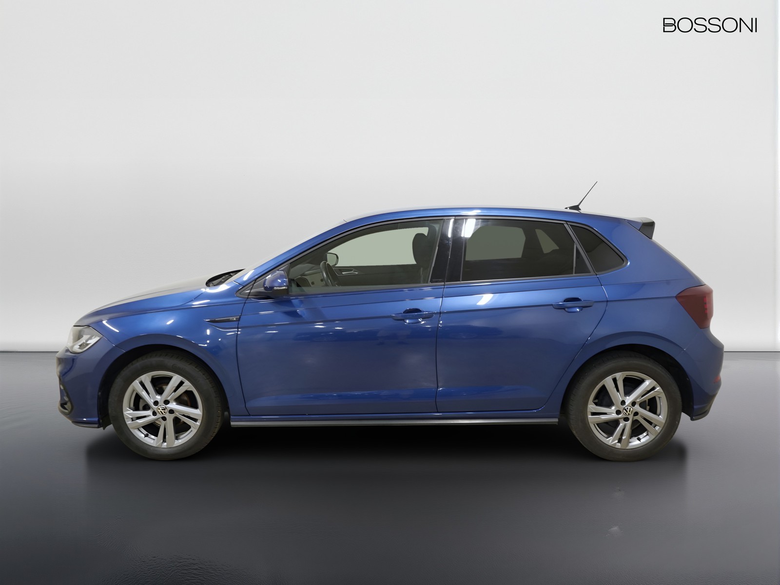 3 - Volkswagen Polo 1.0 tsi 95cv r line