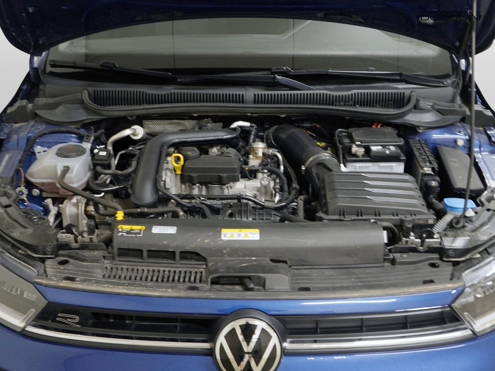11 - Volkswagen Polo 1.0 tsi 95cv r line