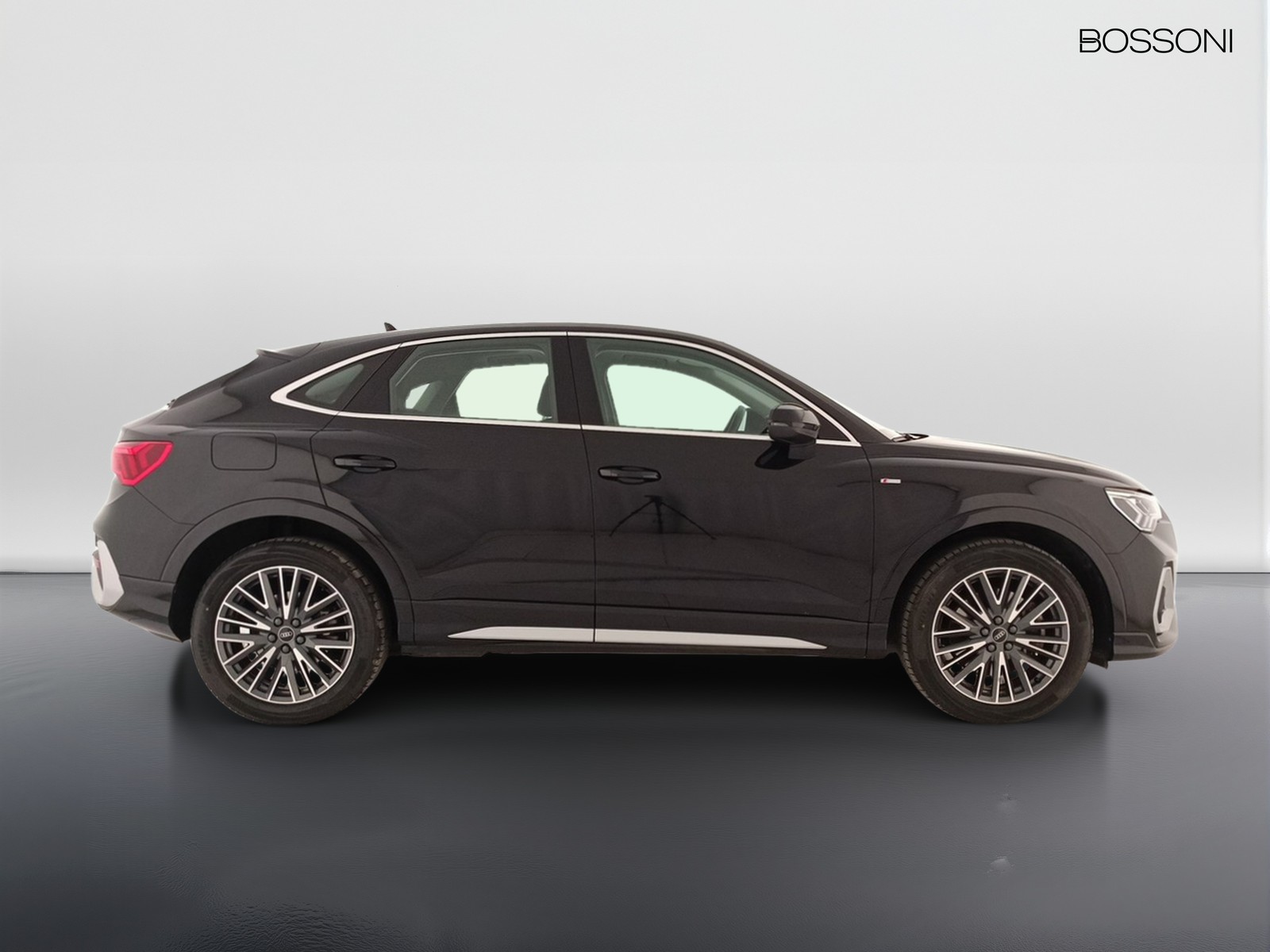3 - Audi Q3 sportback 45 1.4 tfsi e s line edition s tronic