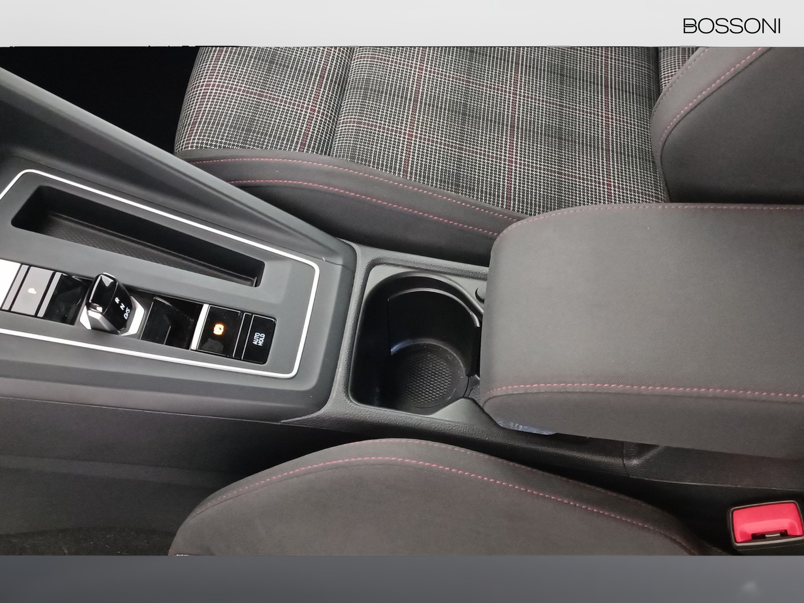 24 - Volkswagen Golf 2.0 tsi 245cv gti dsg