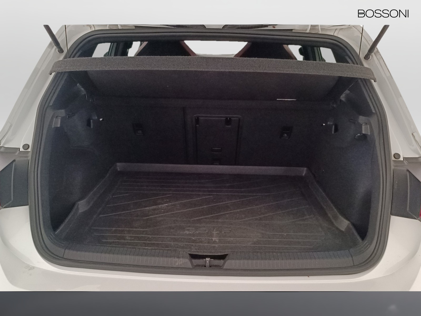 28 - Volkswagen Golf 2.0 tsi 245cv gti dsg