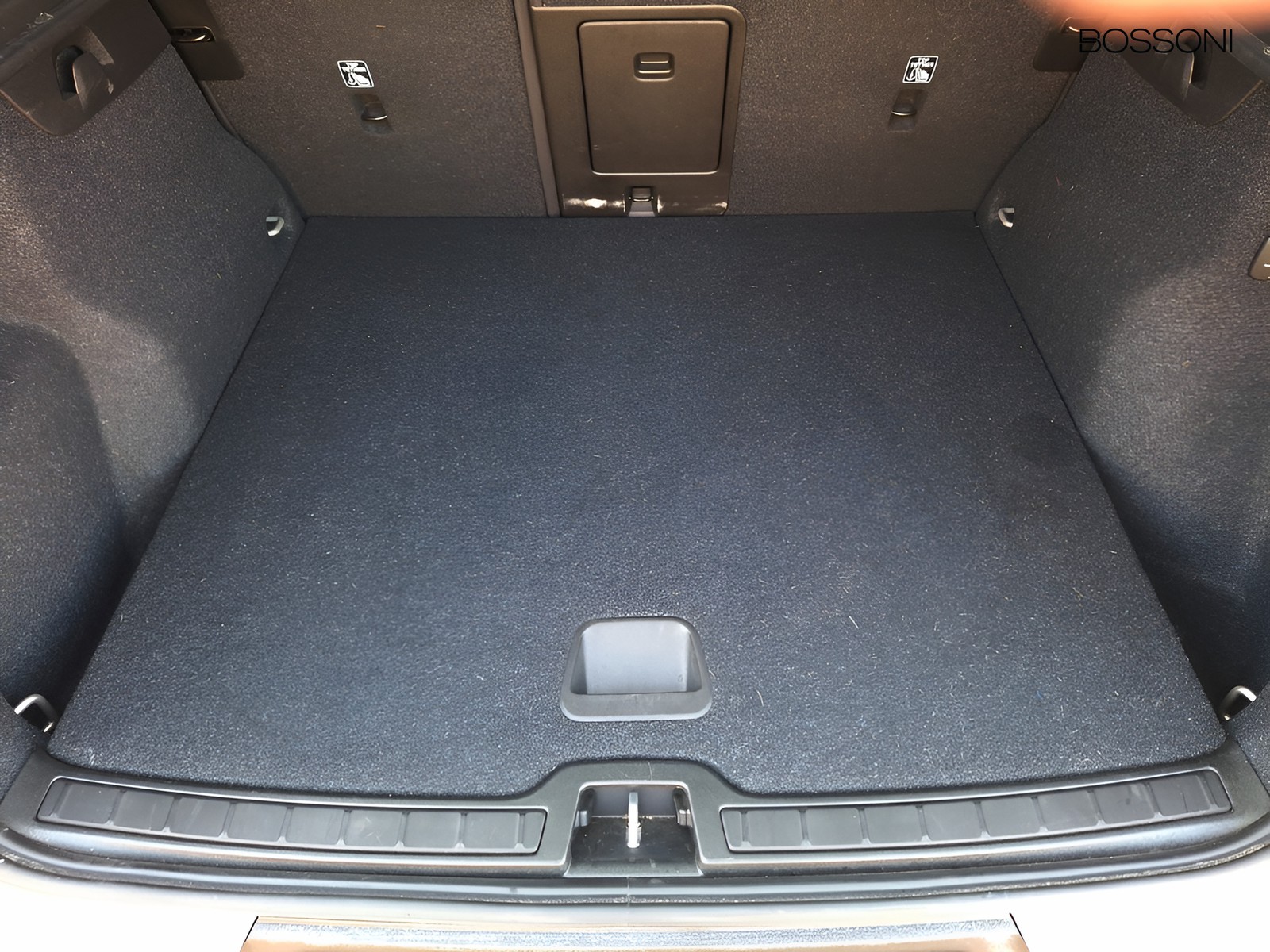 6 - Volvo XC40 1.5 t5 recharge plug-in-hybrid core automatico